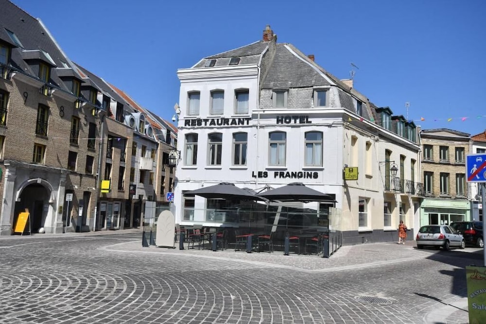 HOTEL LES FRANGINS 16/25