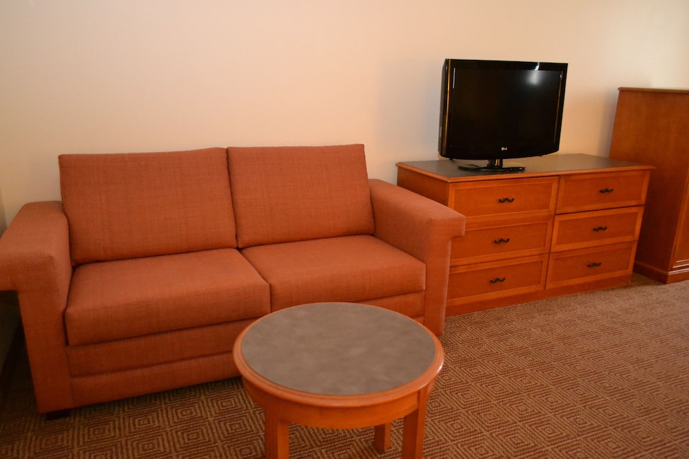 La Quinta Inn & Suites by Wyndham Lakeland East 26/37