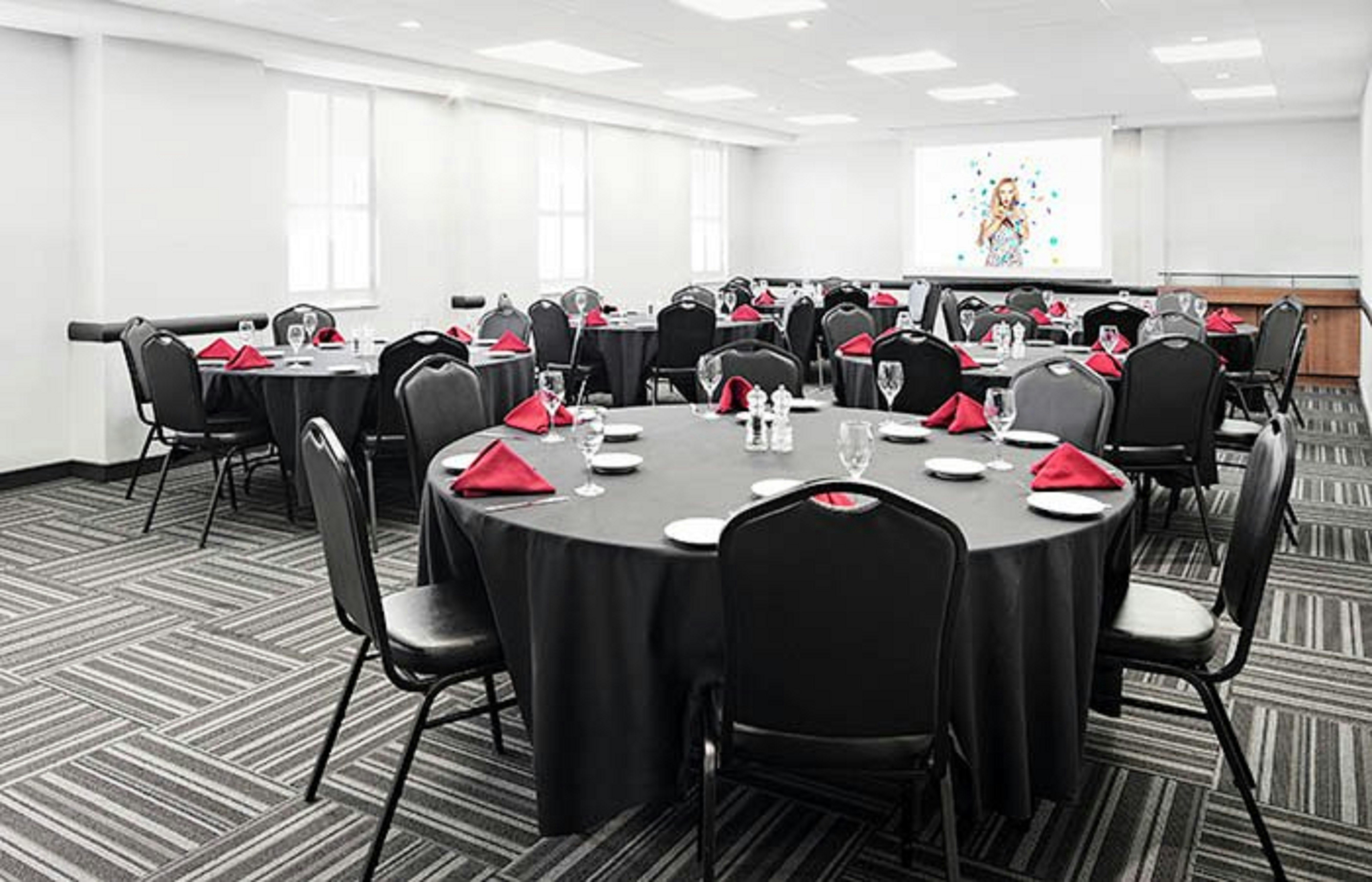 DoubleTree by Hilton Ottawa Downtown 37/41