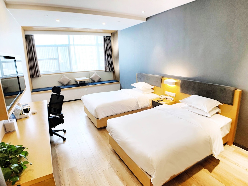 HOLIDAY INN EXPRESS JINAN EXHIBITION CENTER 8/47