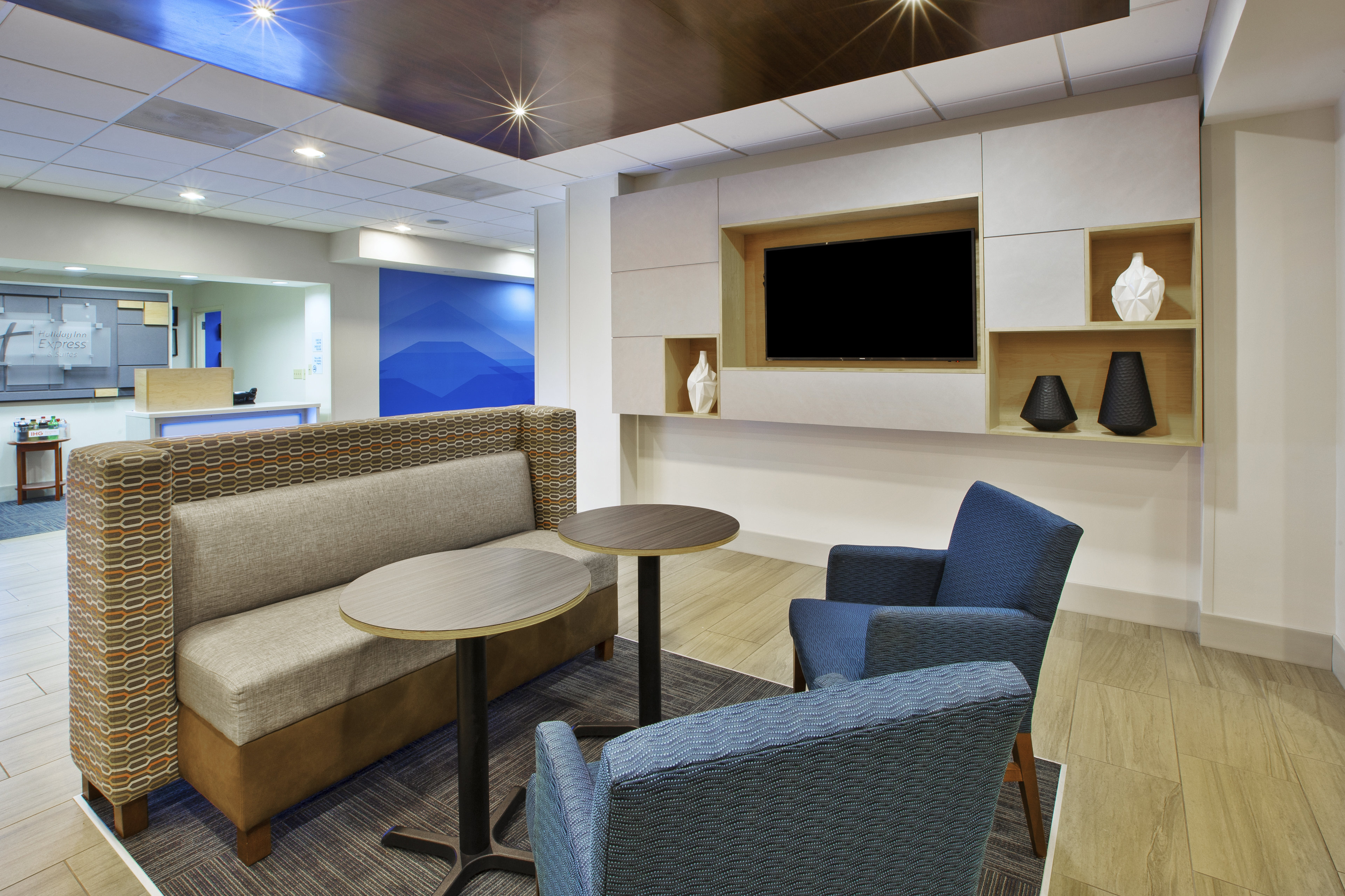 Holiday Inn Express & Suites Manchester-Conf Ctr(Tullahoma) 27/36