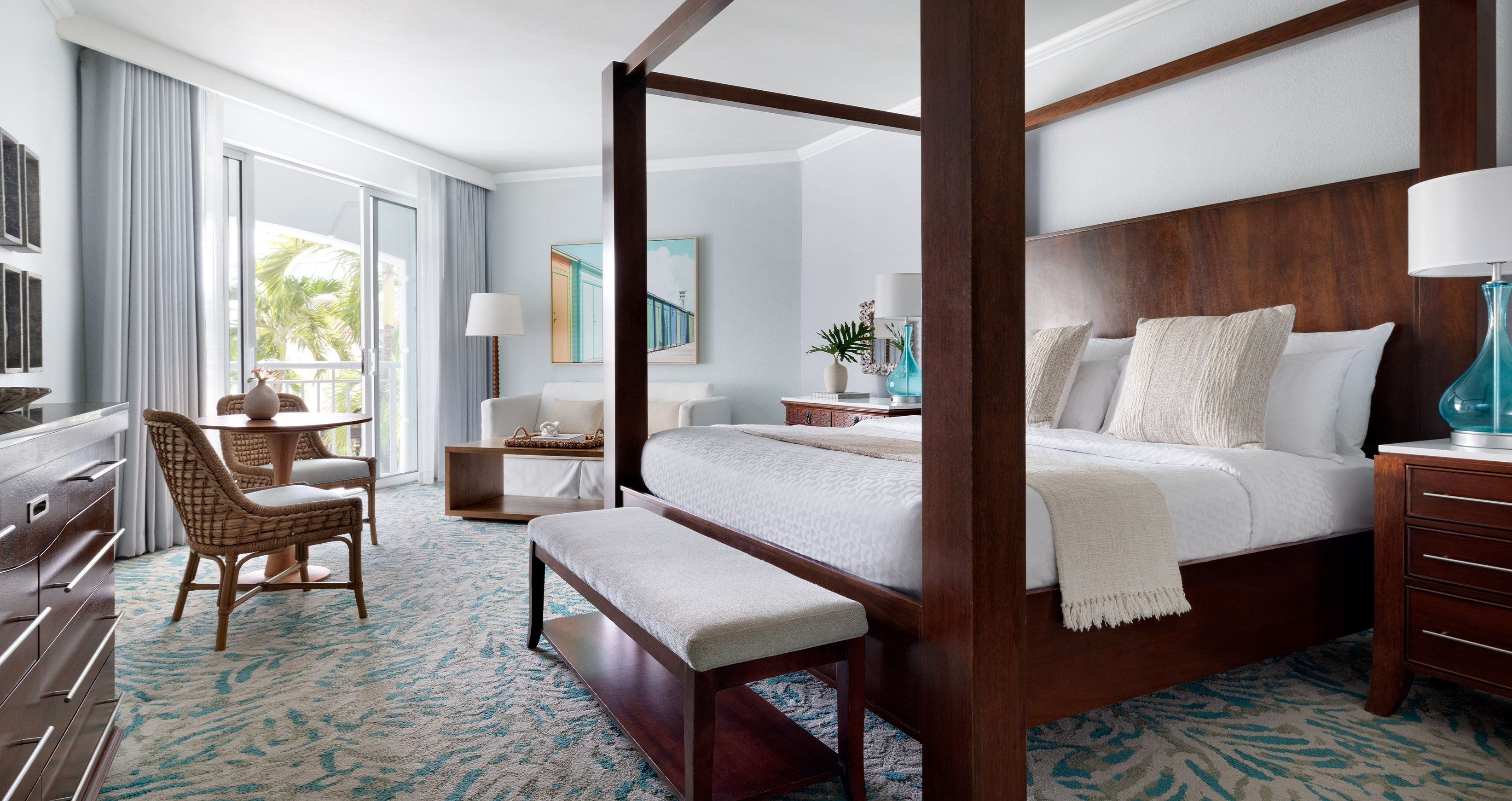 Honeymoon, West Bay, Junior Suite, Large, Club Floor