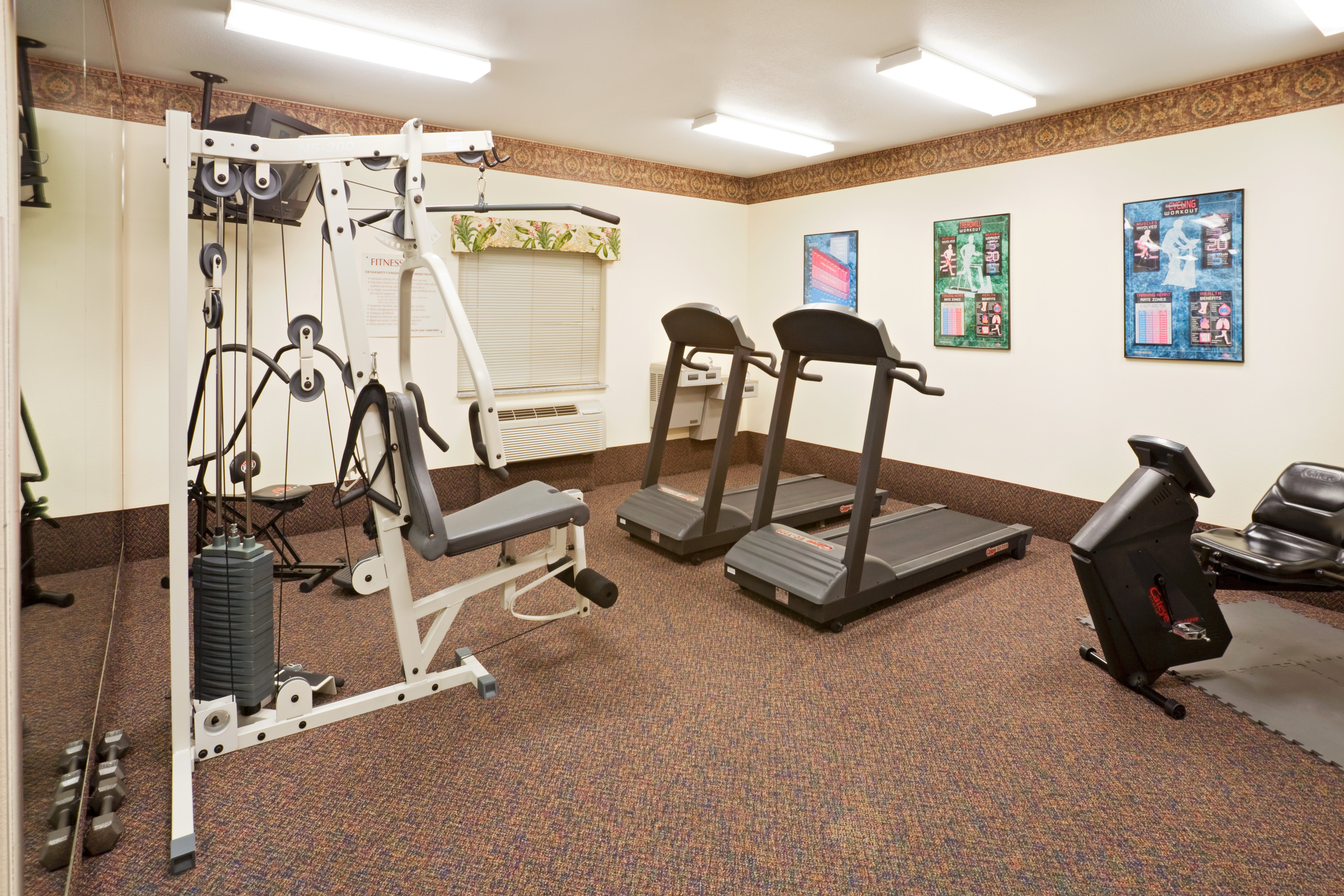 Candlewood Suites Tyler 32/54