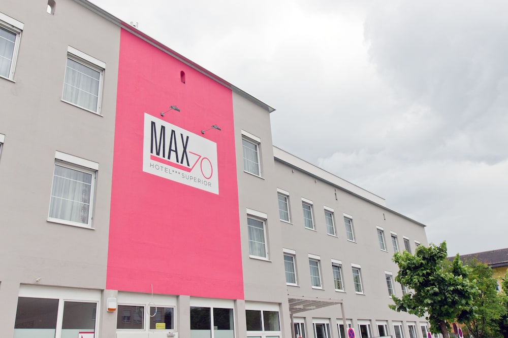 Hotel Max 70 2/50