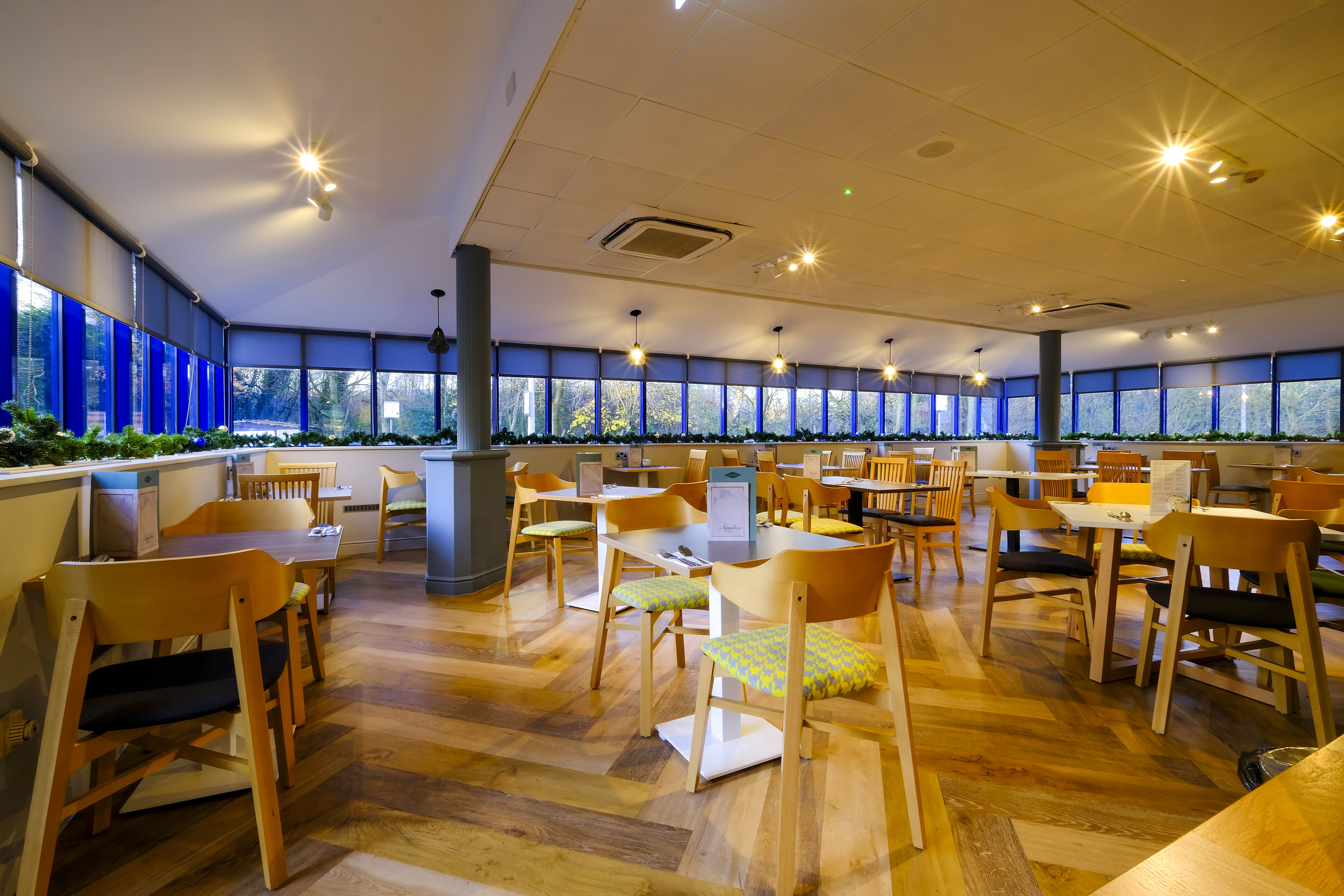 HOLIDAY INN WARRINGTON 15/32