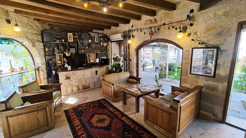 Elegance Cave Suites 9/47