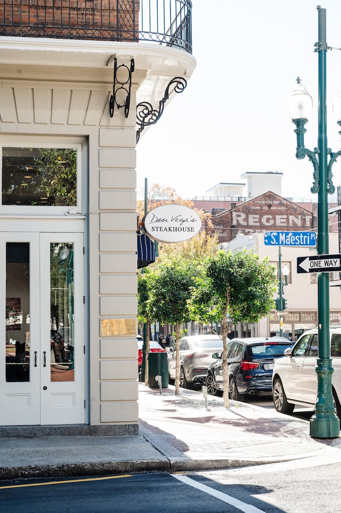 The Lafayette by LuxUrban detail