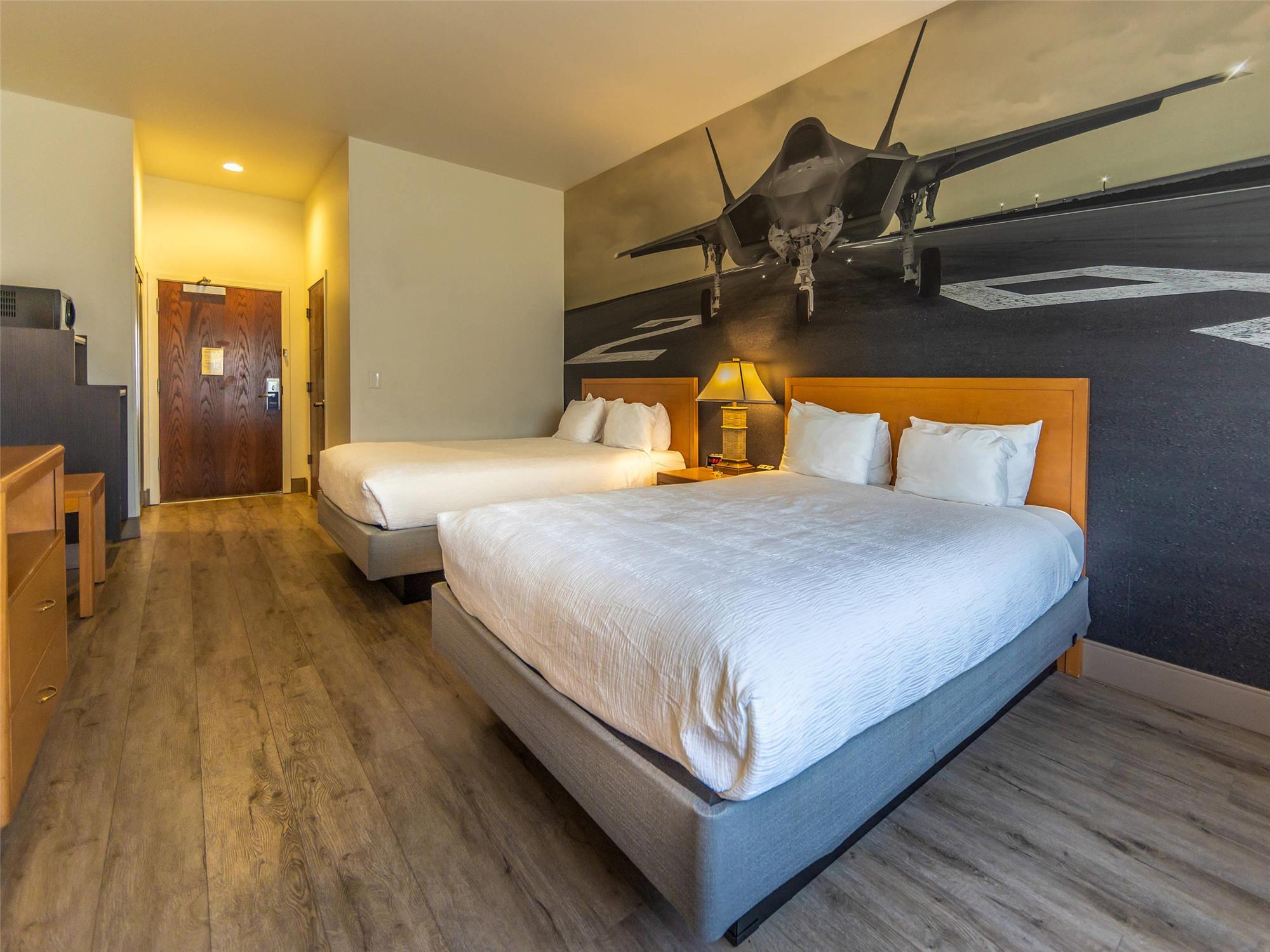 Room, 2 Queen Beds, The Hanford Hotel 2/4