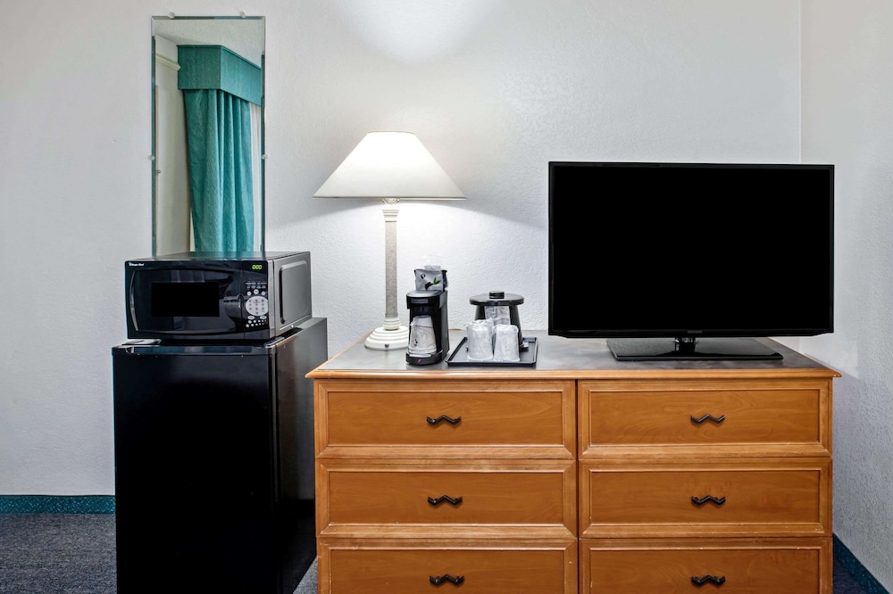 La Quinta Inn Stockton 43/53