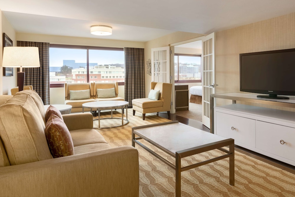 Embassy Suites by Hilton Boston Waltham 21/66