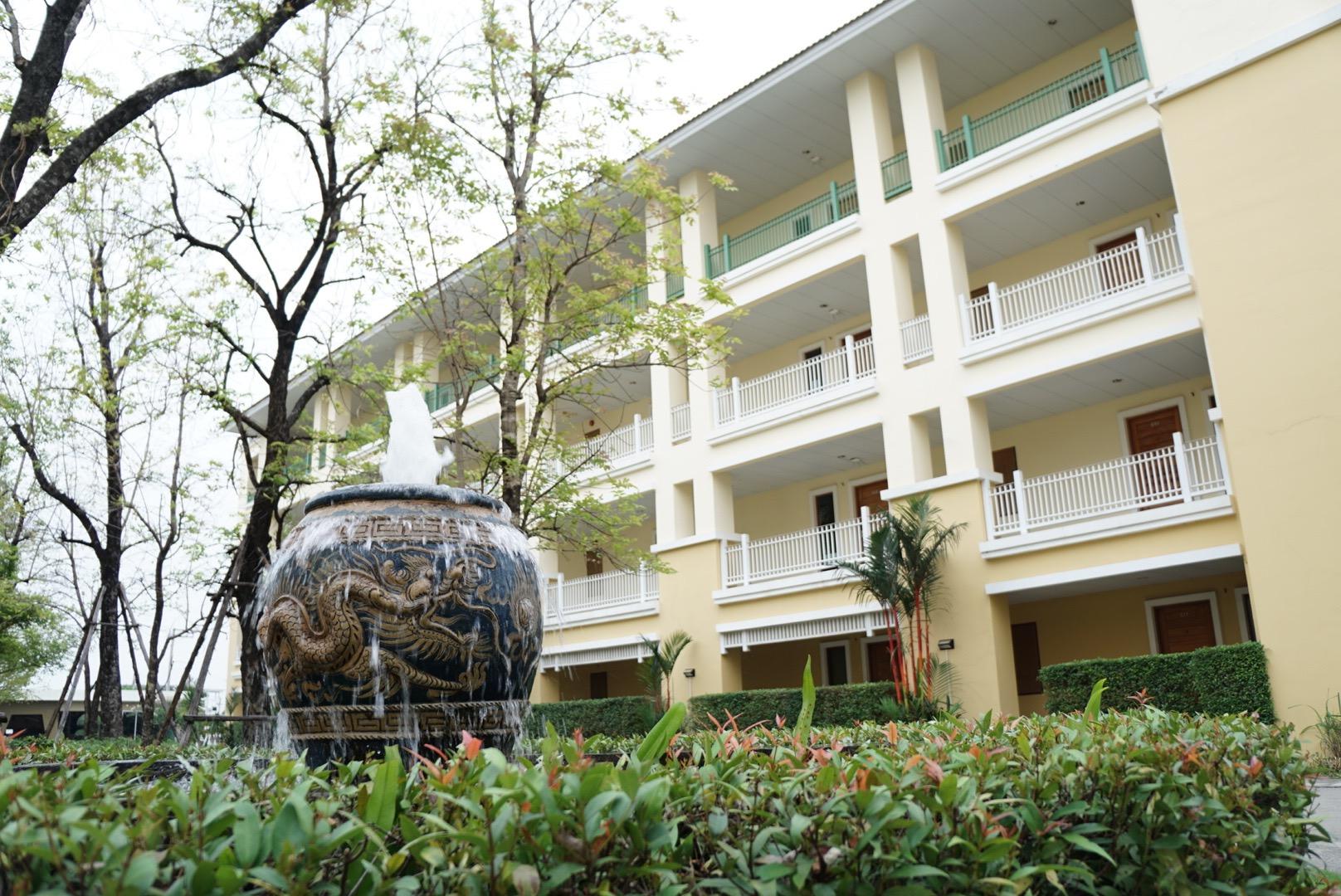 Palette The One Residence Hotel 3/42