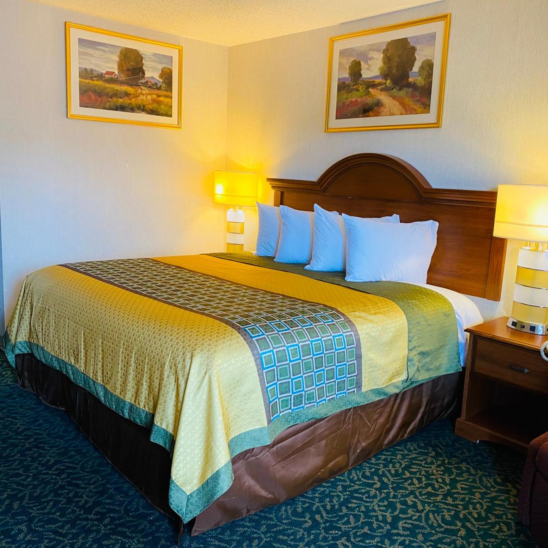 Harrisonville Inn & Suites 9/29