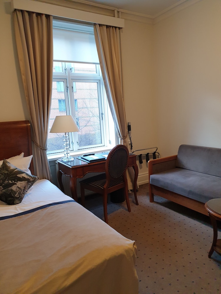 Best Western Hotel Hebron 48/68