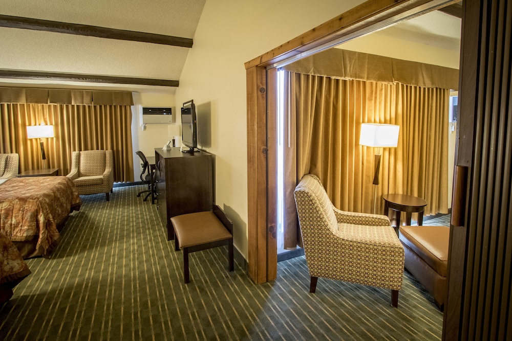 Best Western Plus Tree House 35/43