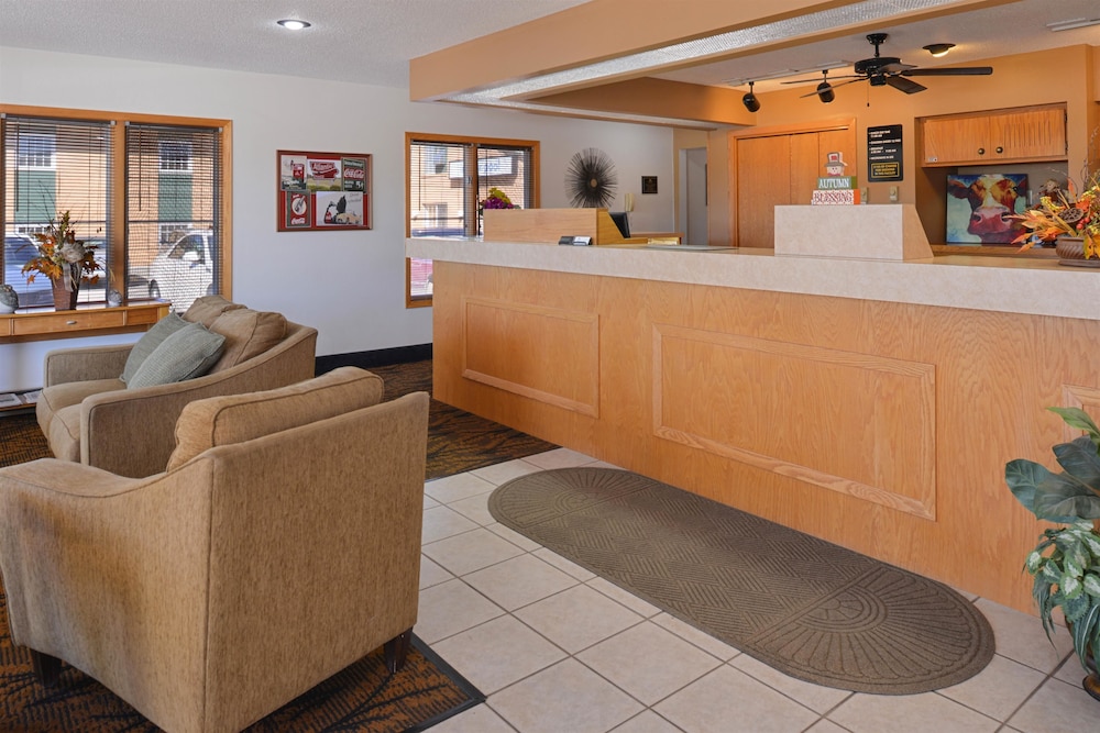 Americas Best Value Inn & Suites Atlantic 2/32