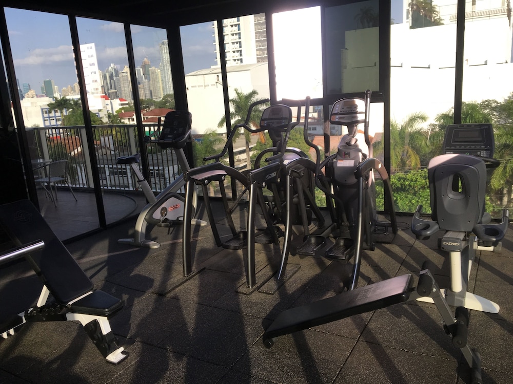 Innfiniti Hotel Suites 25/42
