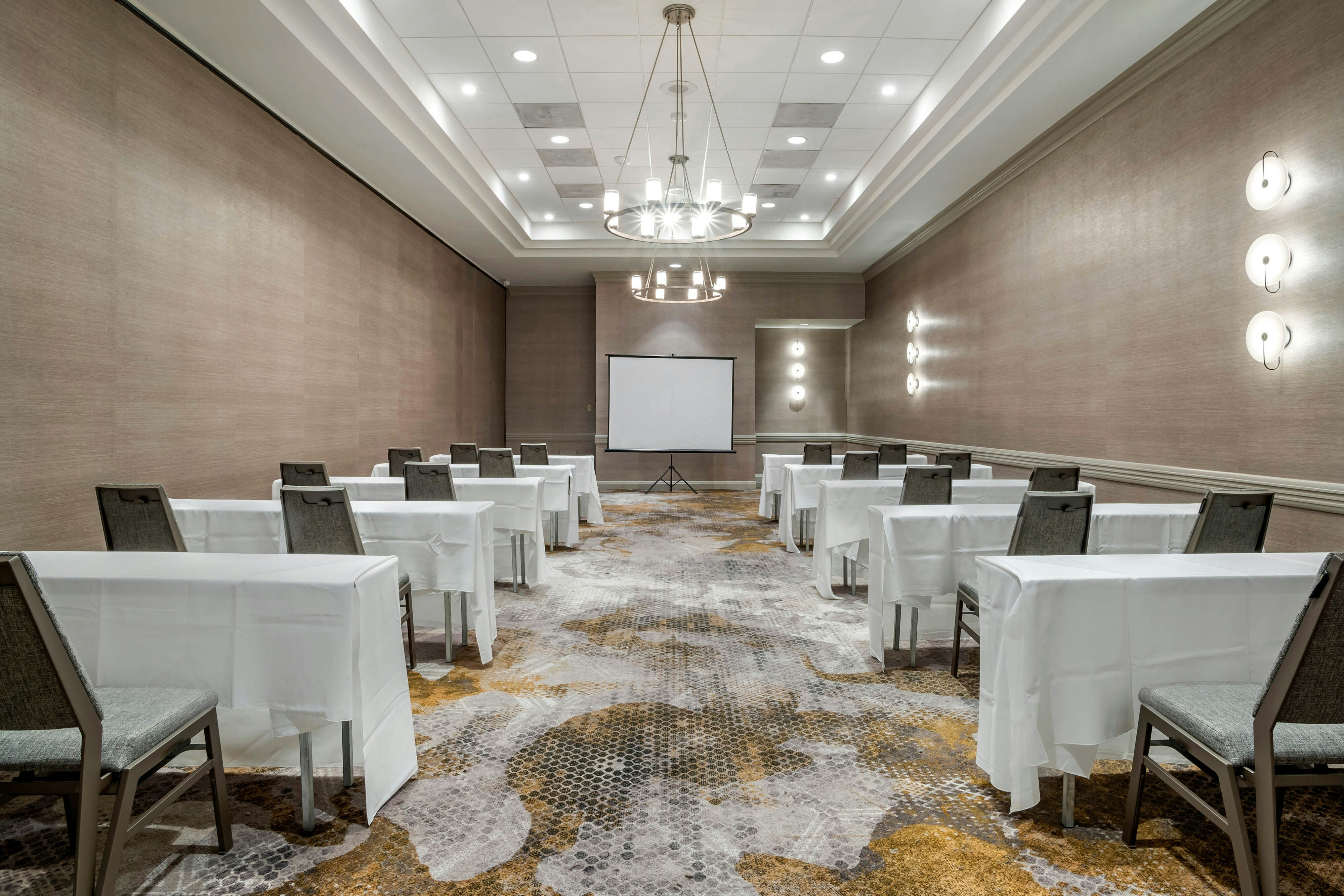 Sheraton Suites Wilmington Downtown 49/55