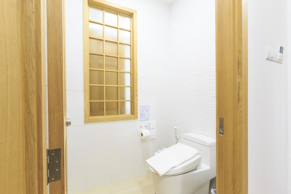 Hinoki Hotel 32/33