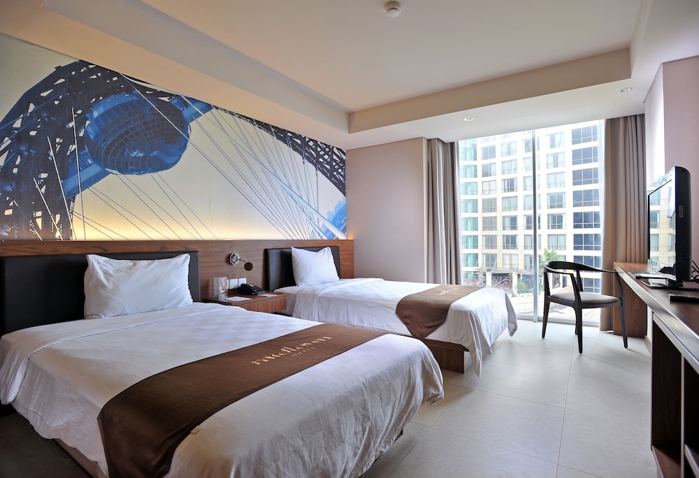 Groovy, Twin Beds