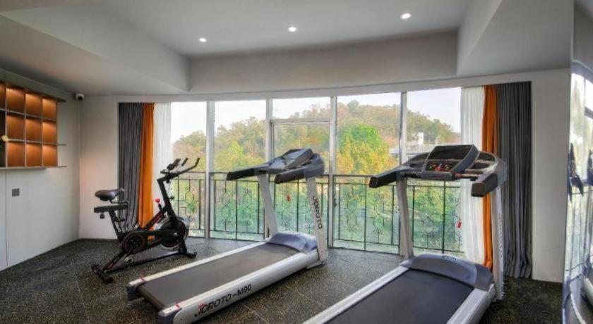 Venus International Hotel (Huizhou West Lake) 33/55