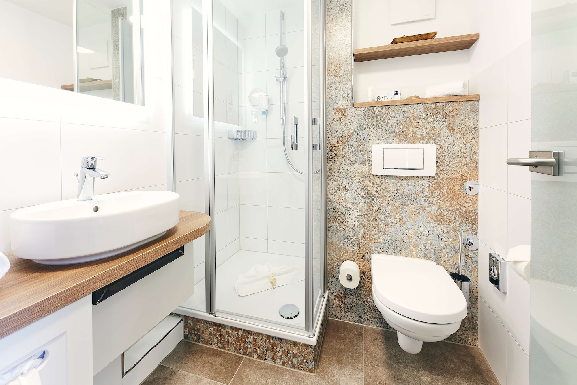 غرفة سوبيريور بسرير كينج، Dorint Strandresort And Spa Ostseebad Wustrow 4/4