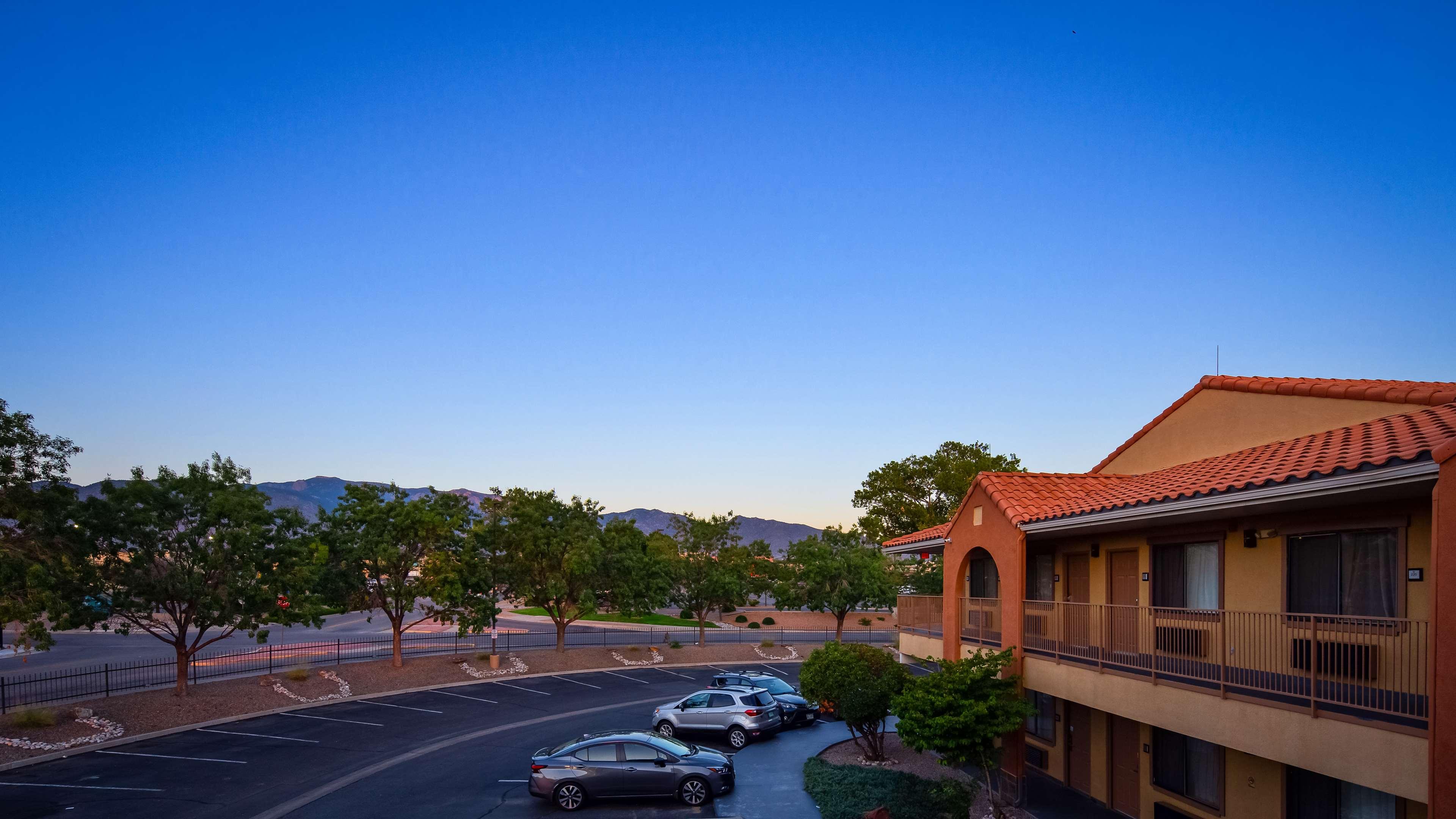 SureStay Plus Hotel Albuquerque I40 Eubanks 5/5
