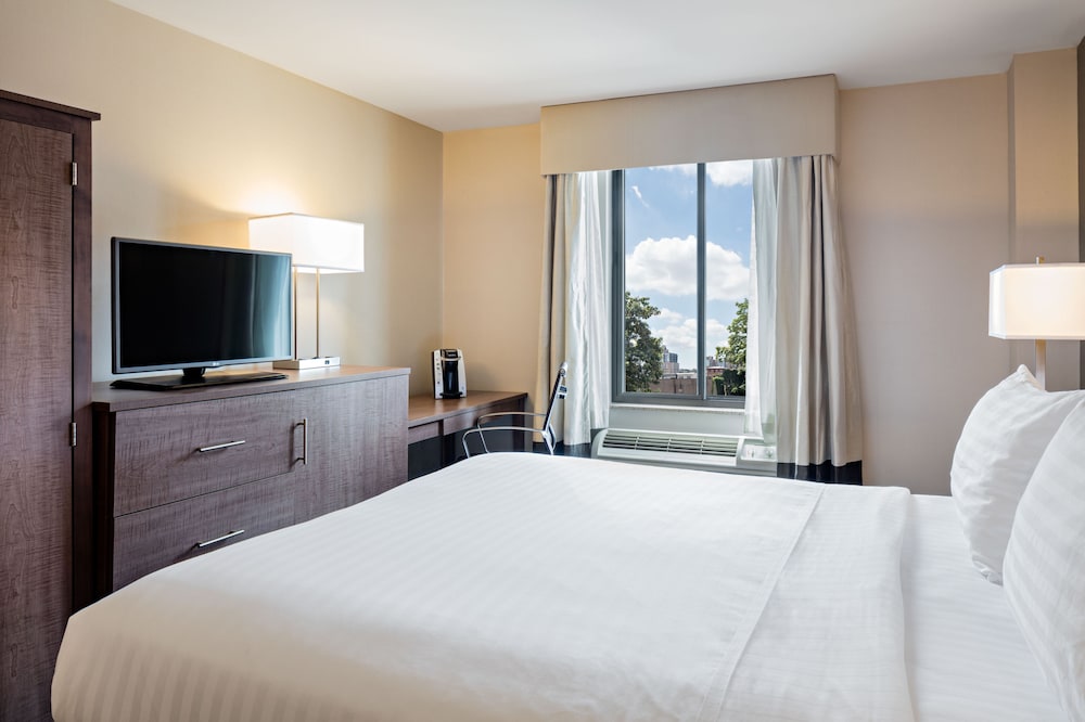 Holiday Inn Express Brooklyn 14/29