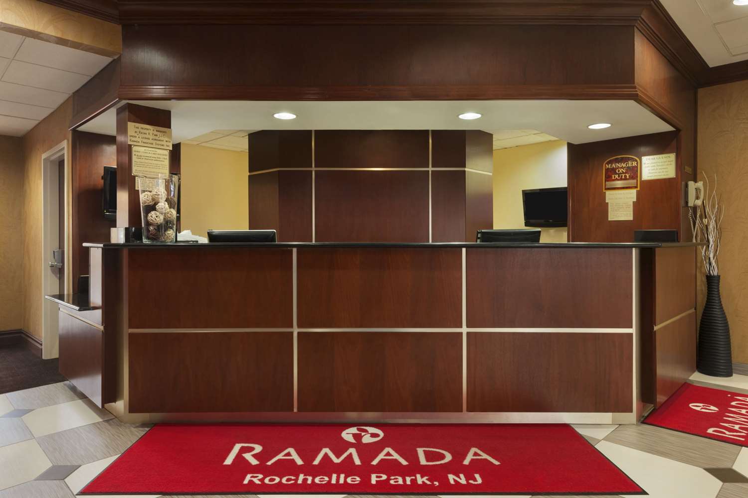 Ramada By Wyndham Rochelle Park Near Paramus 2/17