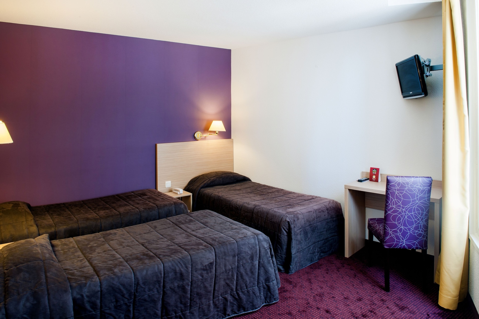 ROOM, TRIPLE