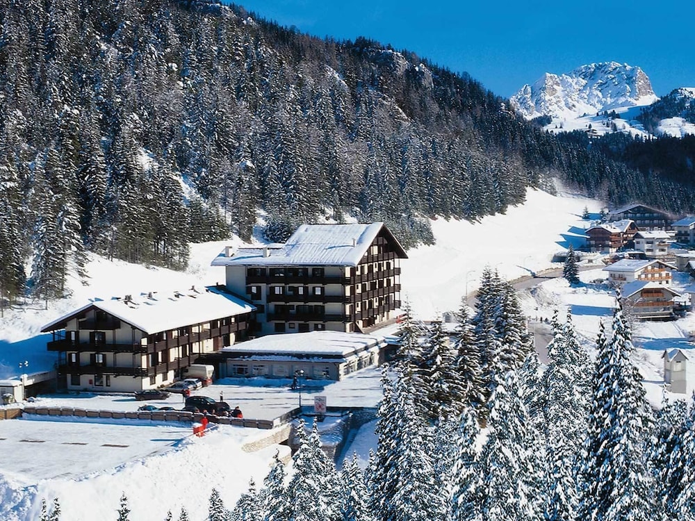 HOTEL IL CAMINETTO 37/44