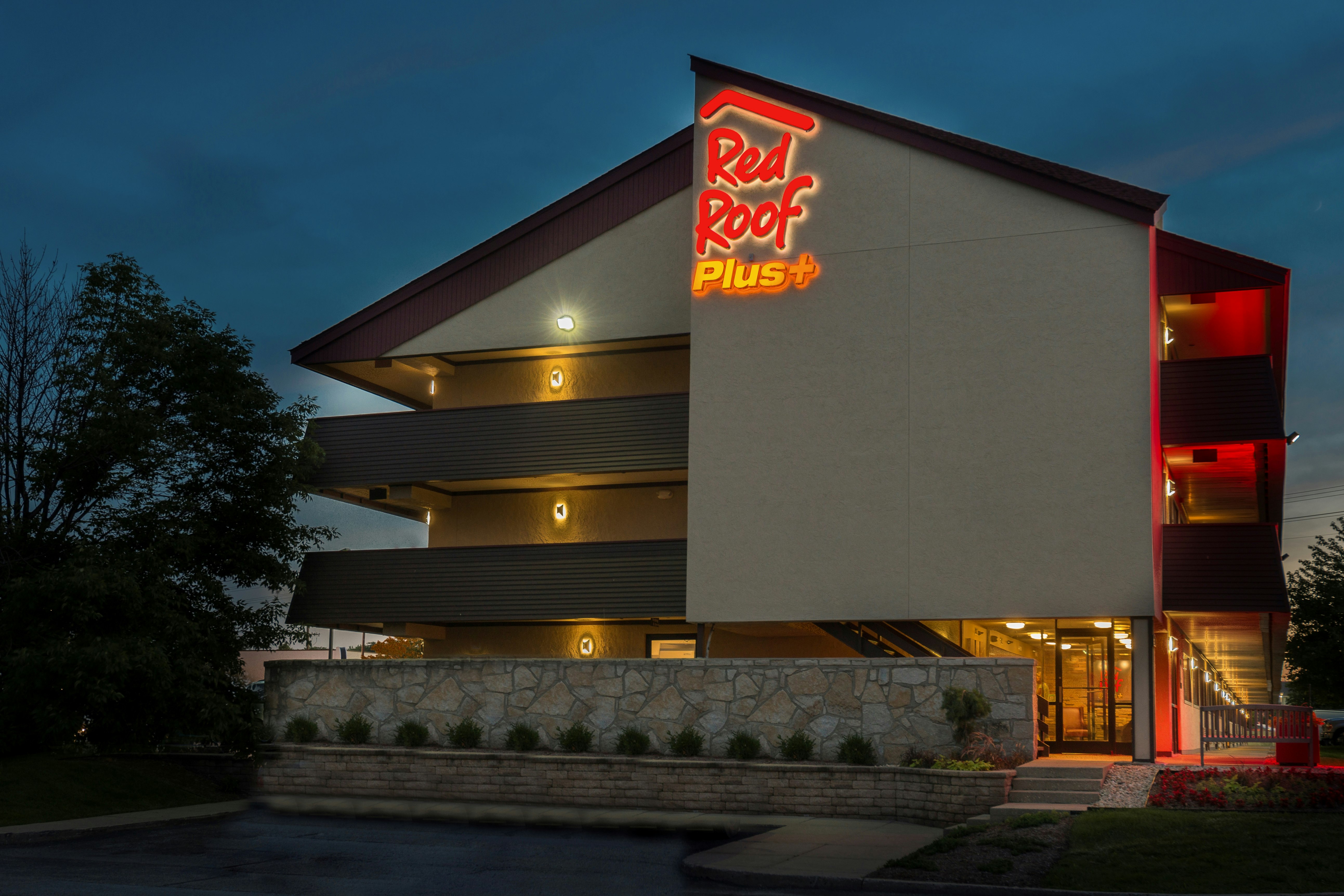 Red Roof Plus Chicago - Naperville in NAPERVILLE - IL