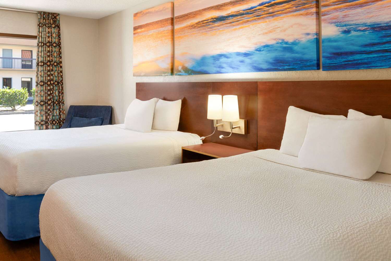 Days Inn by Wyndham Dillon 10/23