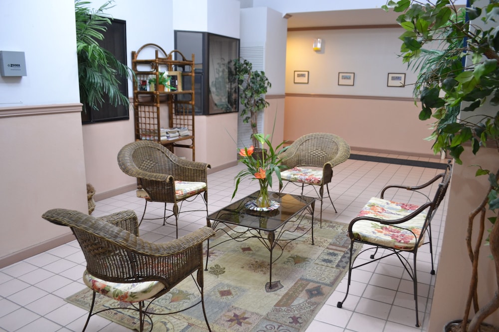 West Plaza Hotel Desekel 27/43