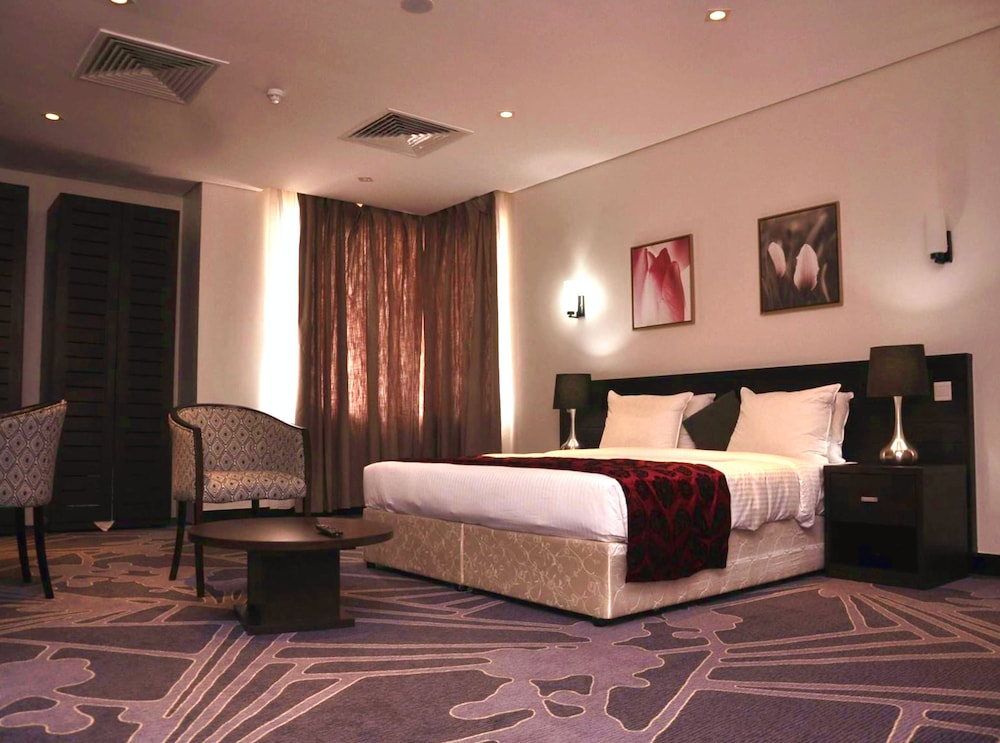 Golden Tulip Oniru Suites 9/26