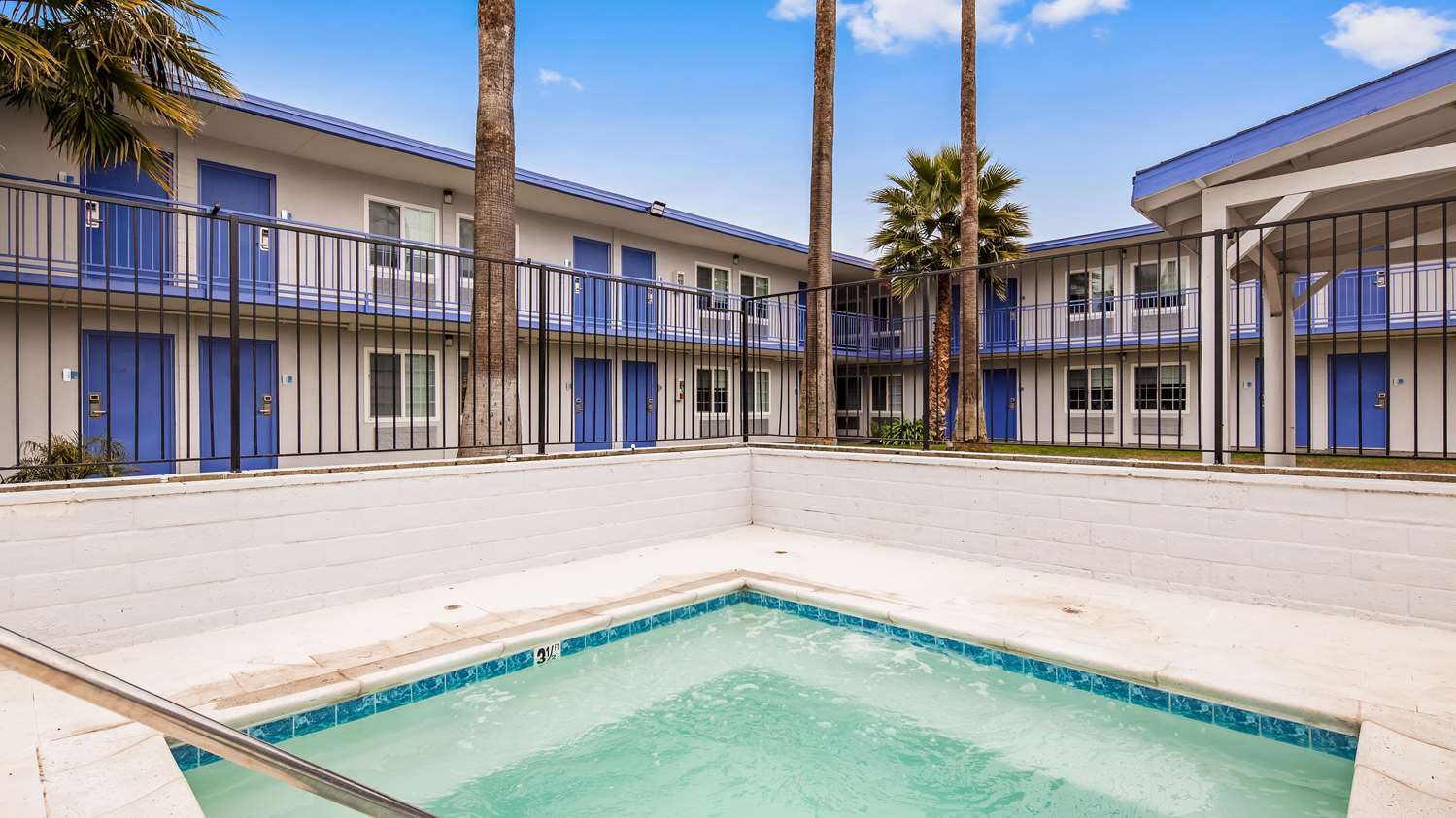 Surestay Plus Hotel By Best Western Sacramento Cal Expo 39/39