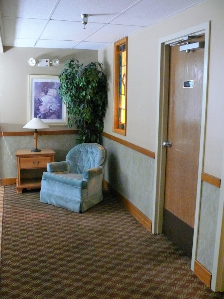 The Woodridge Inn 35/51