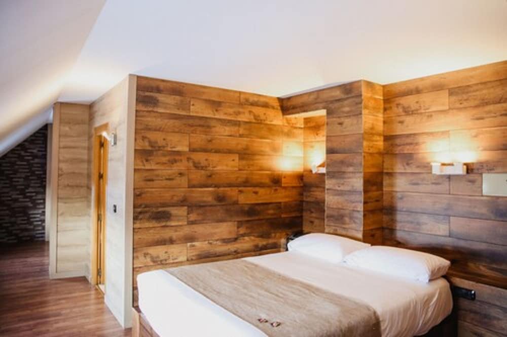 Cal Ruiz Hotel 36/72