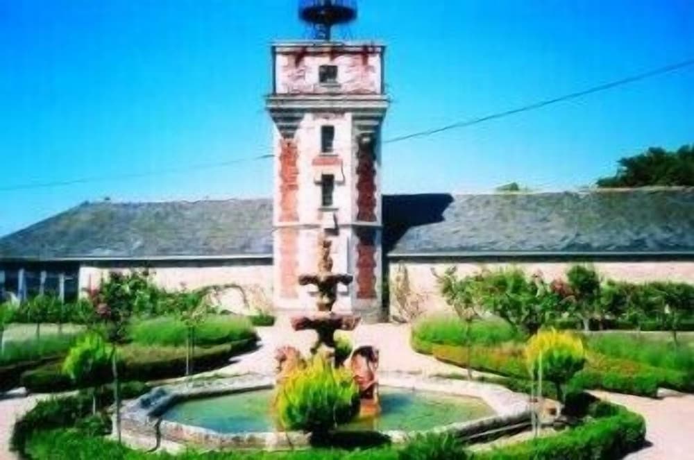 CHATEAU DE JALLANGES 59/61
