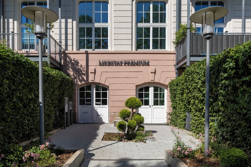 LIKESTAY Premium Baden-Baden 3/48