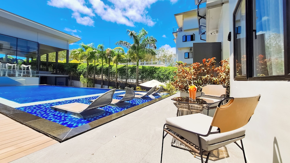 Pinnacle Boracay 51/67