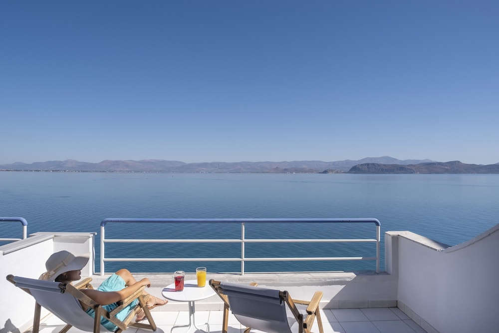 MELI APARTMENTS & VILLAS 34/50