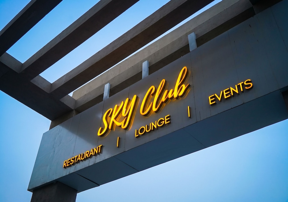 Rhythm Gurugram - Hotel & Suites 1/50