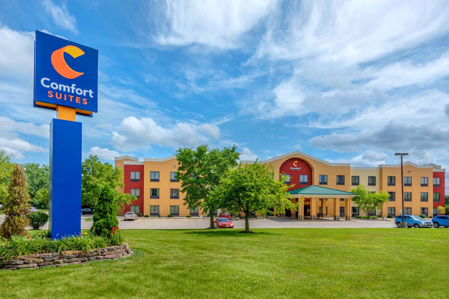 Comfort Suites near Route 66 49/49