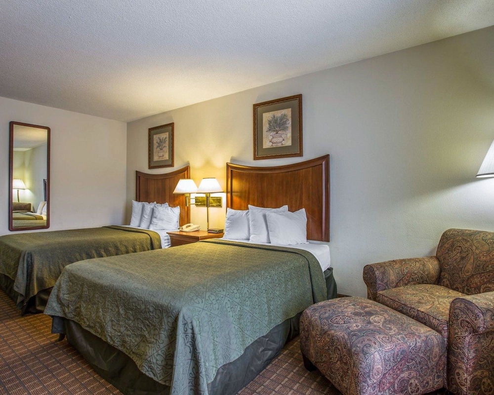 Quality Inn Fort Jackson 10/40