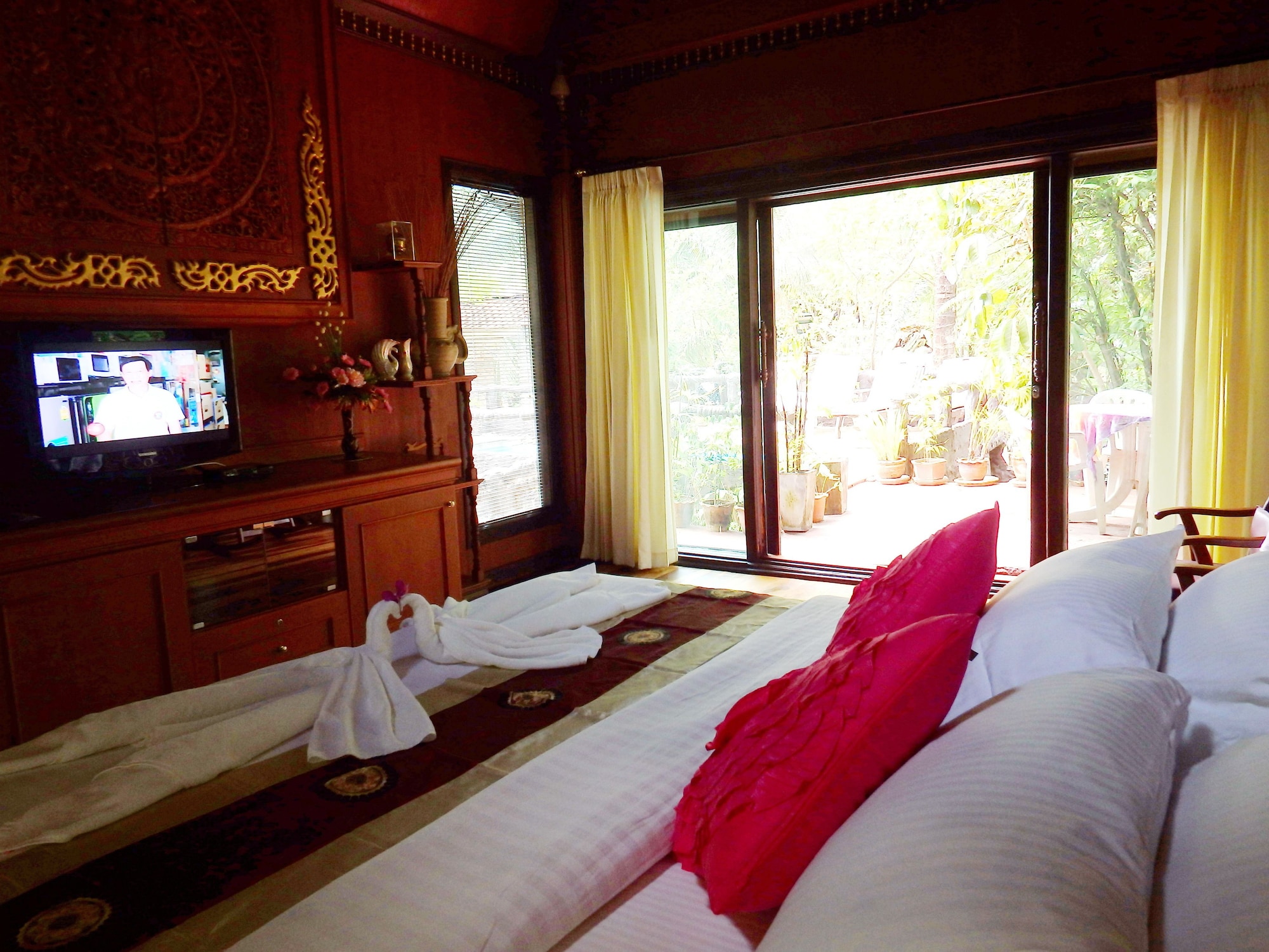 2 BEDROOMS, VILLA, PRIVATE POOL