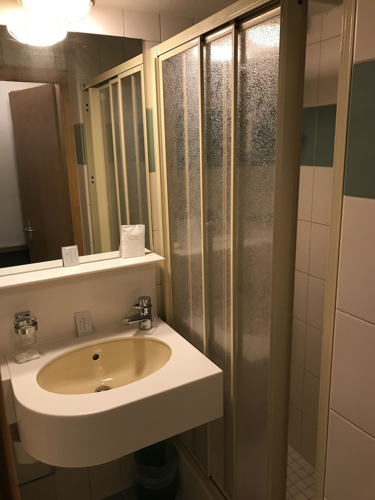 Hotel Arlette Beim Hauptbahnhof 34/37