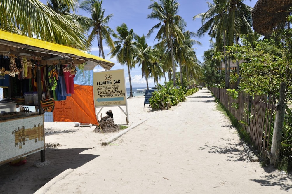Little Mermaid Dive Resort 50/54