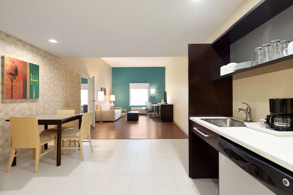 Home2 Suites By Hilton el Paso Airport 33/42