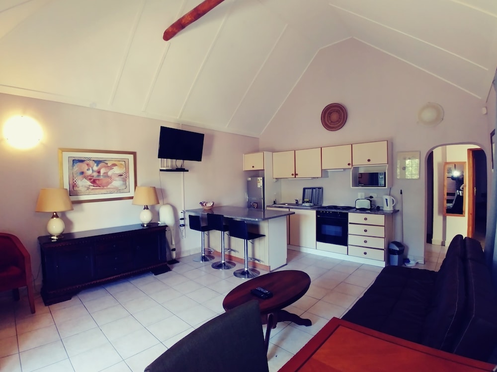 Winelands Villa Guesthouse 20/31