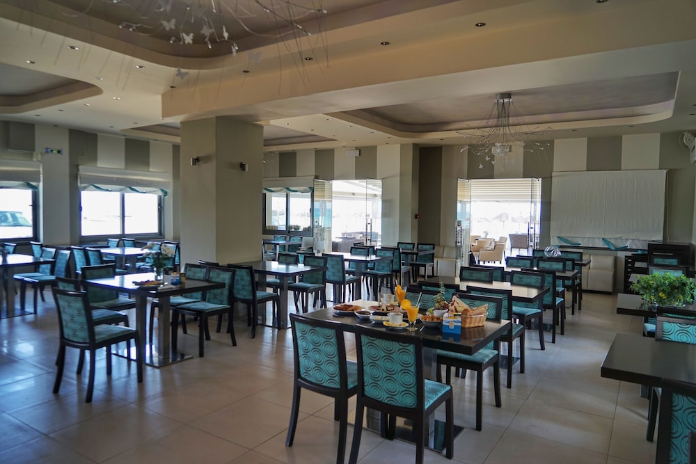 Kokkoni Beach Hotel 30/42